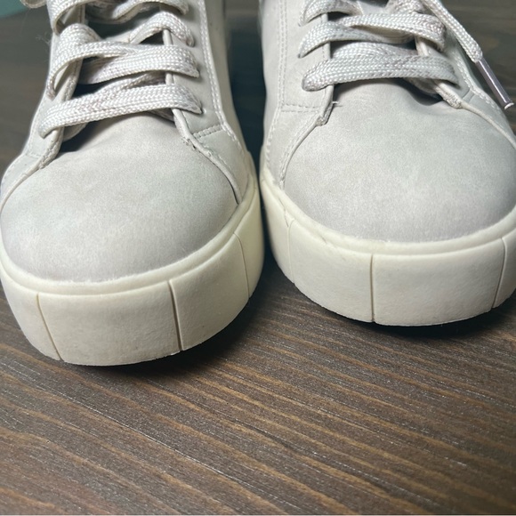 Dr.Scholls Women’s Happiness Lo Sneaker Light Gray/ Cream Size 7 Lace Up Comfort - Picture 4 of 9